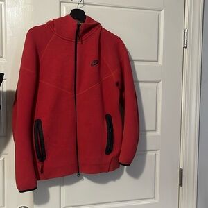 Nike tech (new) heather red color